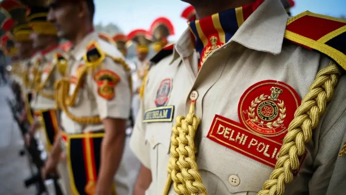 Service Honors: Delhi Police Officers Receive 17 Prestigious Medals