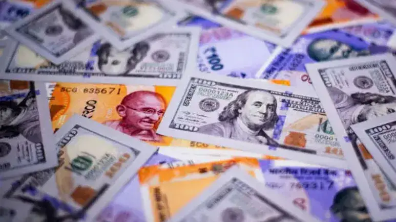 Indian Rupee Drops to 95.61 as Sensex, Nifty Extend Market Losses
