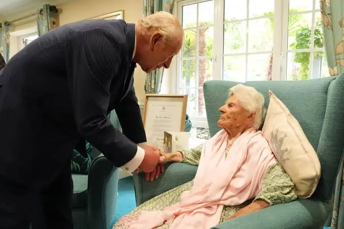 She’s 117 and Still Making History-Then Came a Handshake With the King