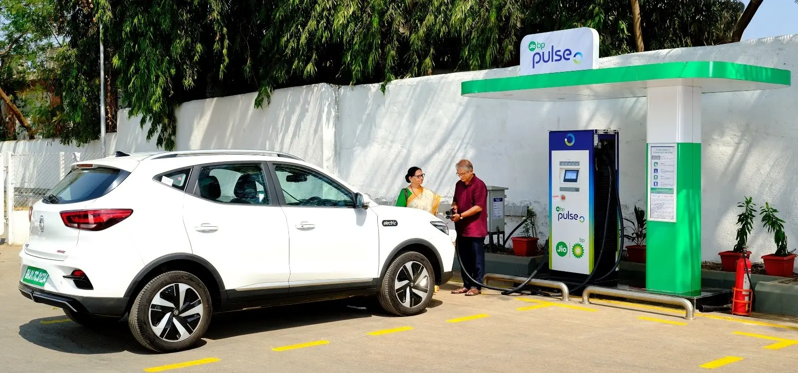 Powering the Journey: Hyundai and Jio-bp Link Up to Unify 30,000+ EV Chargers