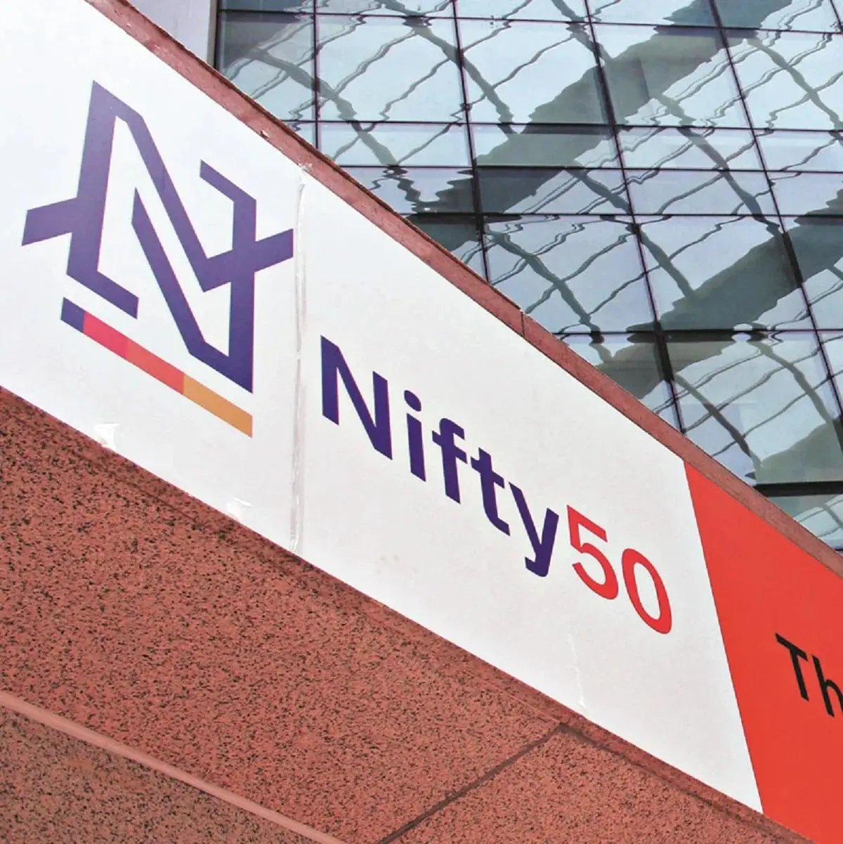 Nifty 50 Index Dips as Markets Face Selling Pressure