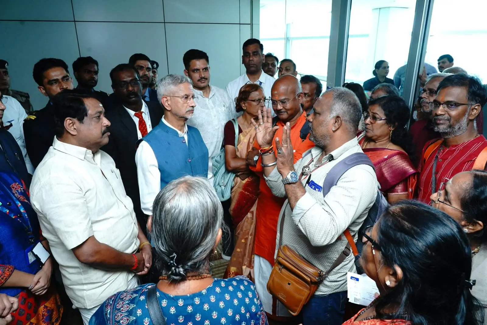 When Faith Met Fear: A Saree Helped Pull TN Pilgrims Back from the Brink in Nepal