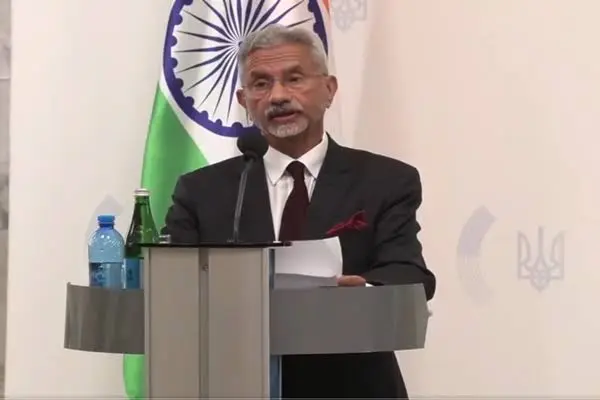 India Engages Moscow and Kyiv to End War