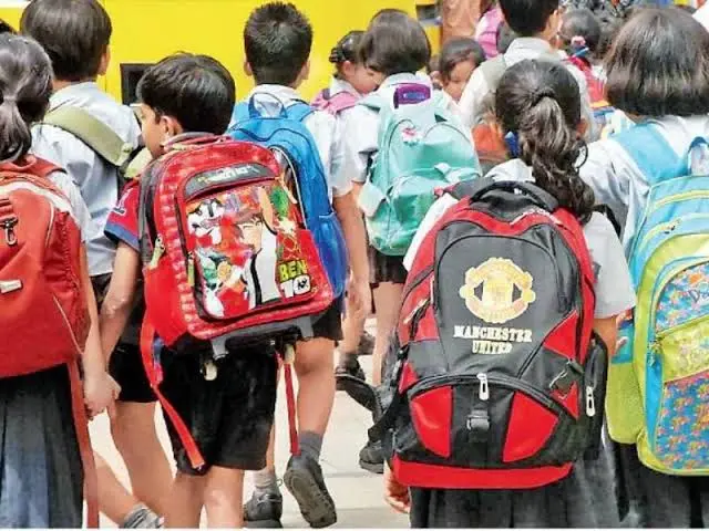 Maharashtra Enforces 10% School Bag Weight Cap and 10 Bagless Days