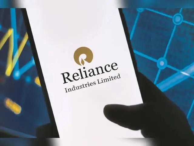 Reliance Industries Indicative Price Drops 1.5% in Pre-Open
