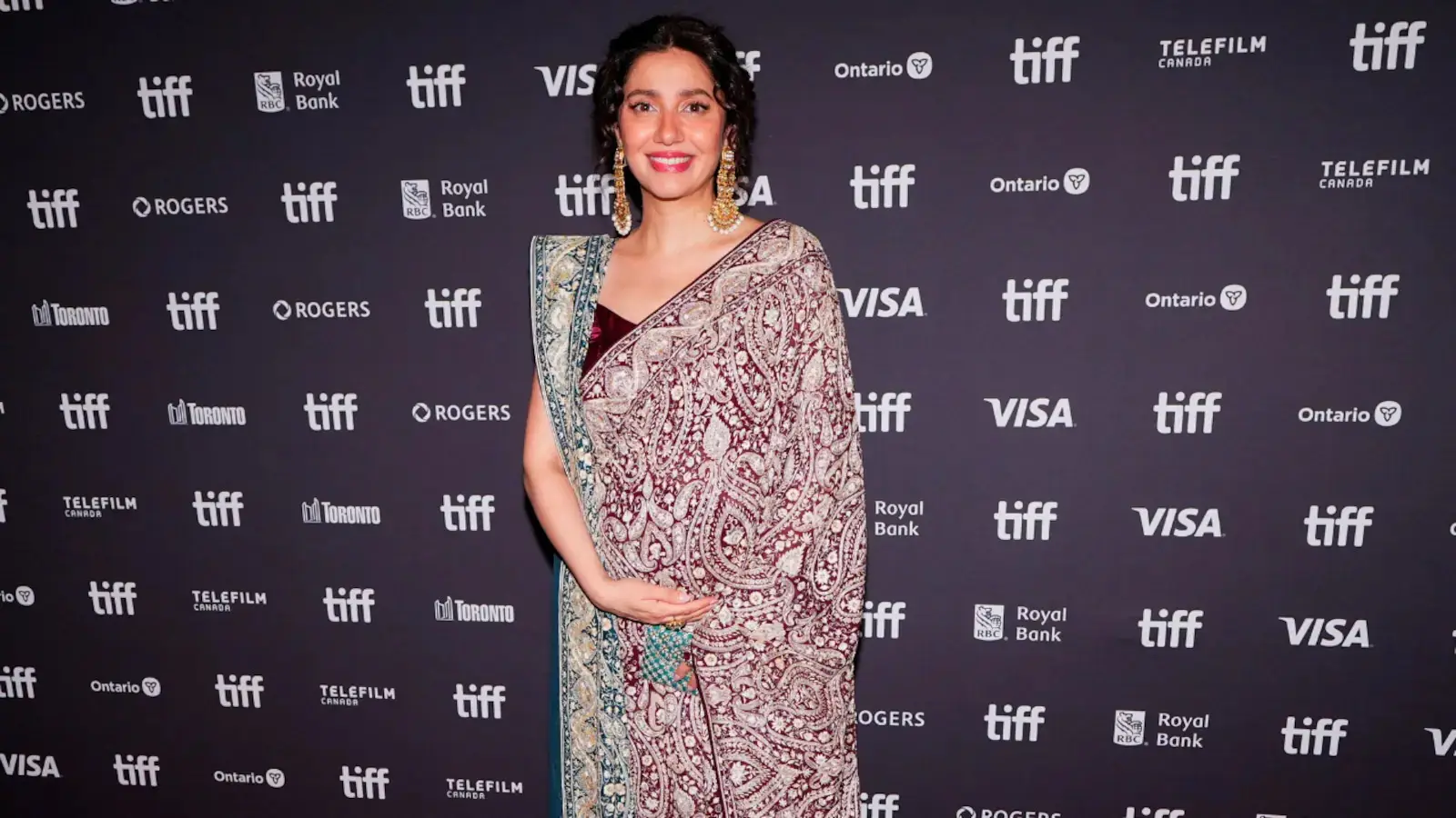 A New Leading Role: Mahira Khan is Balancing Global Stardom and Maternity with Grace!