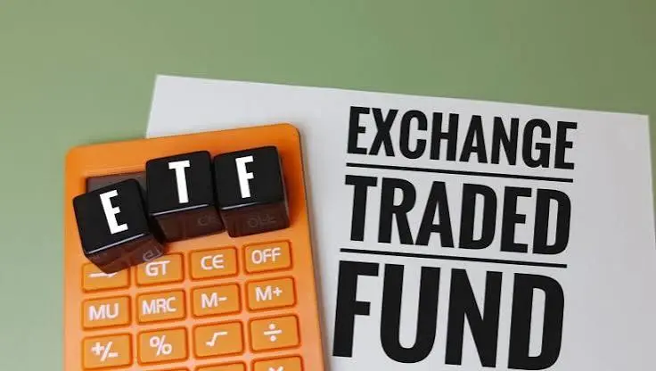 When ETFs Break Away From Their Value: What’s Driving the Premium?