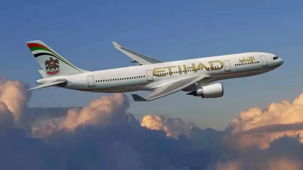 Visa Red Tape Hits the Runway: Etihad Reports a Sharp Cool-Down in Student Traffic From India