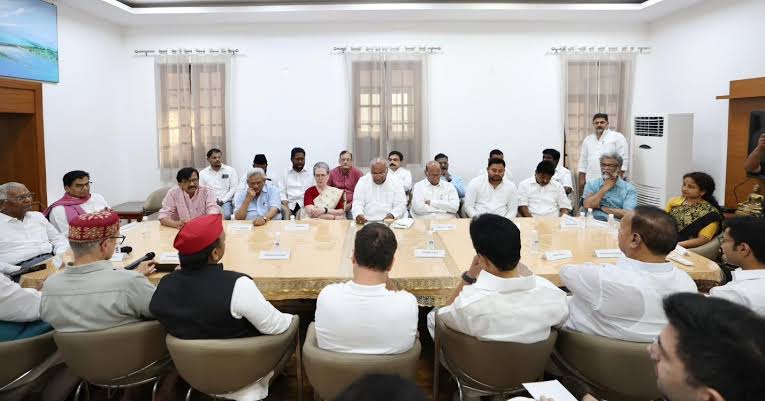 Opposition Turns Up the Heat: Demands PM Modi Lead All-Party Talks on India-Pakistan Ceasefire