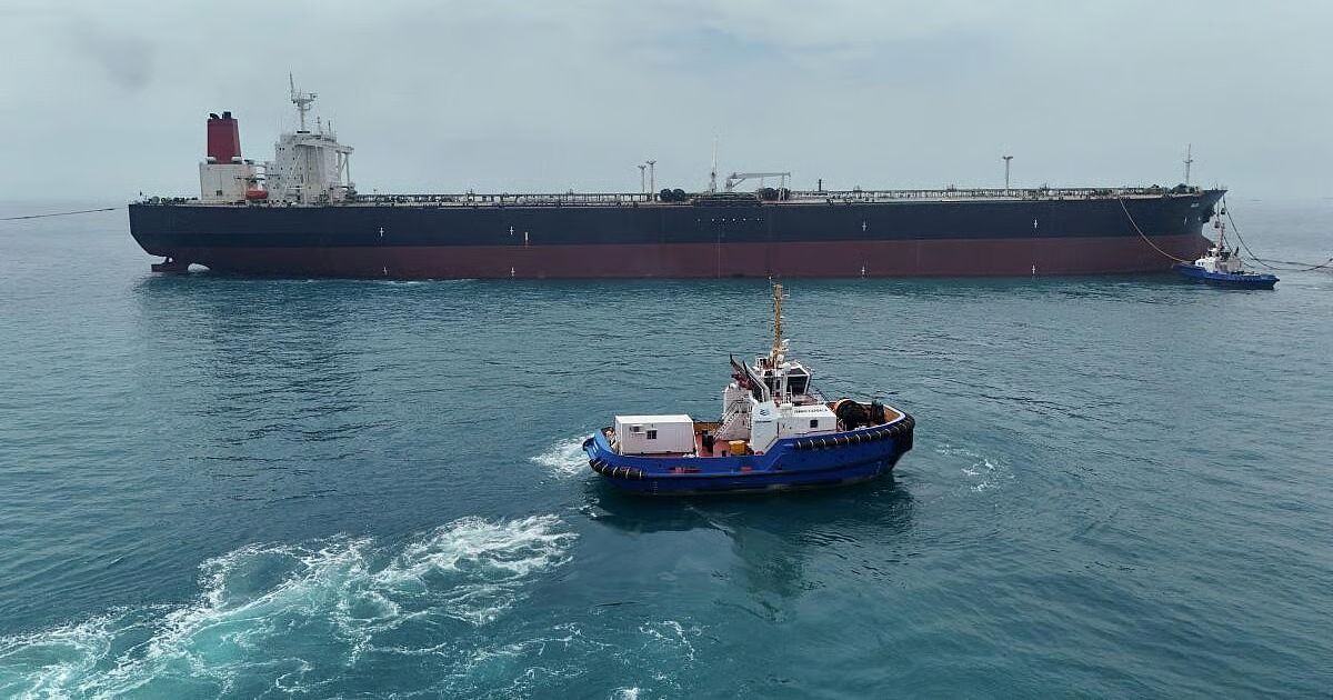 Cruising Through the Crude Chokehold: Tankers Clear Hormuz Strait