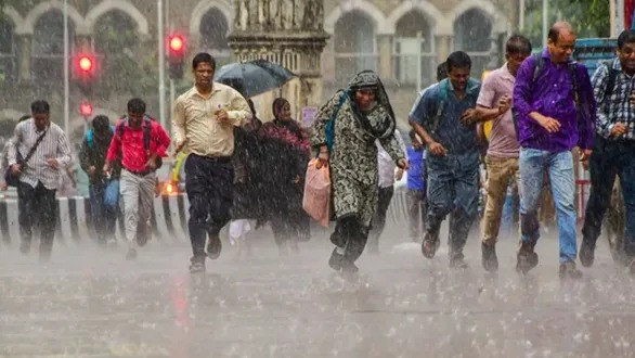 IMD Forecast: Heavy Rain Alert For UP, Bihar, Bengal, and Odisha