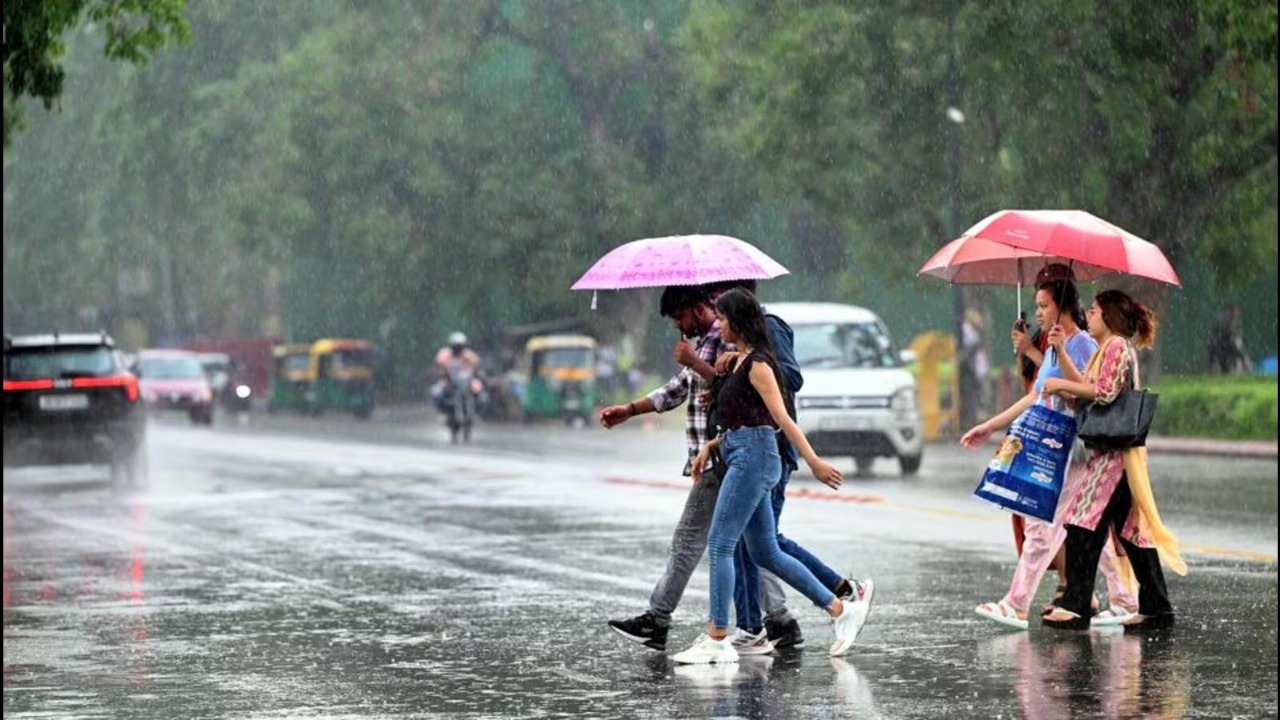 Delhi’s Breather Breaks: Air Turns Moody After 16 Clean Days