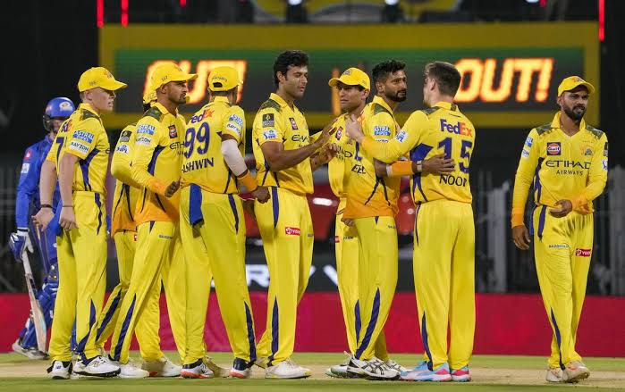 Mumbai Indians Struggle at 118/6 After 16 Overs Against CSK
