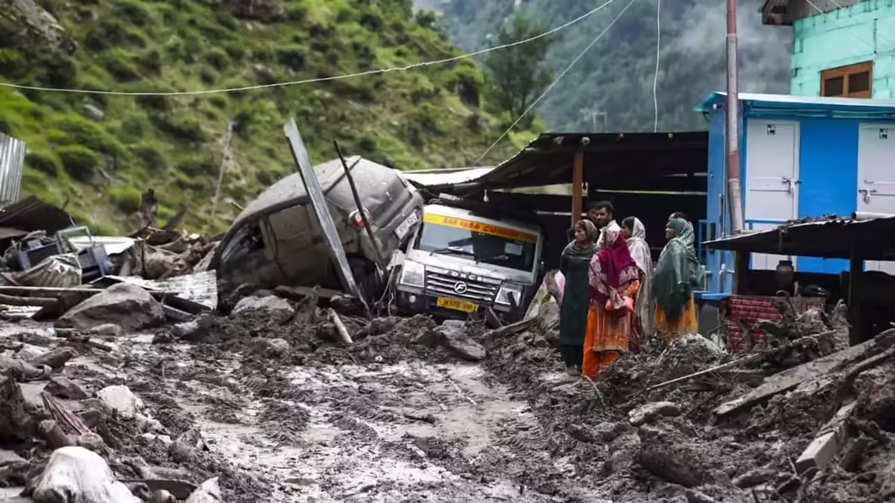PM Modi Assures Full Support After Kishtwar Cloudburst; Omar Abdullah Expresses Gratitude Amid Tragedy