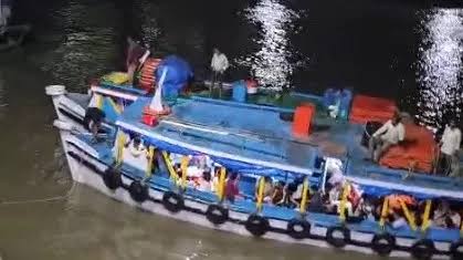 38 People Stranded at Sea: Ferry Breaks Down Near Mumbai’s Gateway