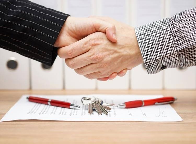 Banking Bhi, Bima Bhi: AU Small Finance Bank Ties Up with LIC to Expand Insurance Reach