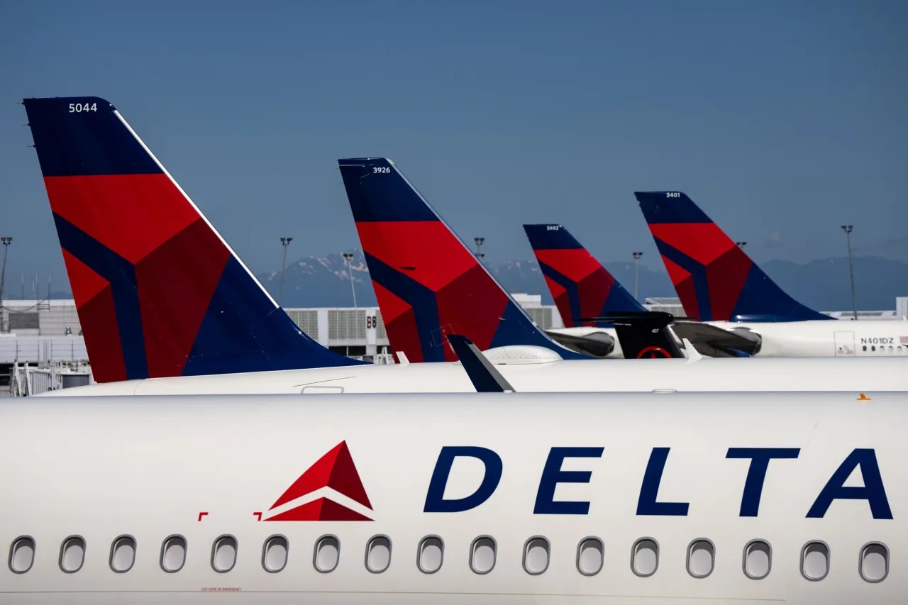 Delta Outlook Signals Airfare Gains May Hold Despite Lower Fuel