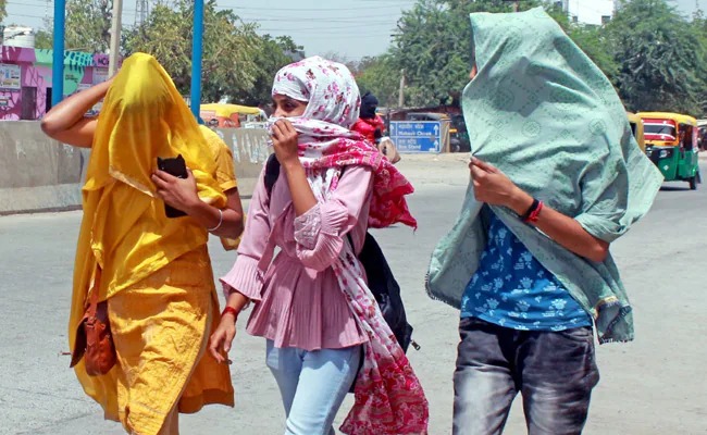 Delhi Prepares for Summer Challenges: DDMA Meeting Focuses on Earthquake Preparedness and Heat Action Plan