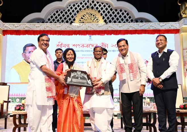 Grace Meets Greatness: Sonal Mansingh Dazzles Assam with Srimanta Sankardeva Honour