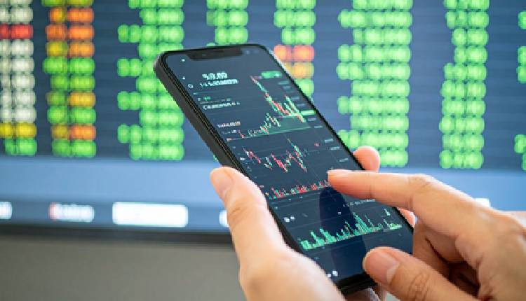India Market Weakness Seen As Buying Opportunity With Earnings Revival Ahead