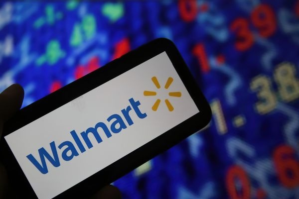 Walmart Warns of Price Increases to Come Despite Tariff Pressure, Postpones Q2 Profit Forecast