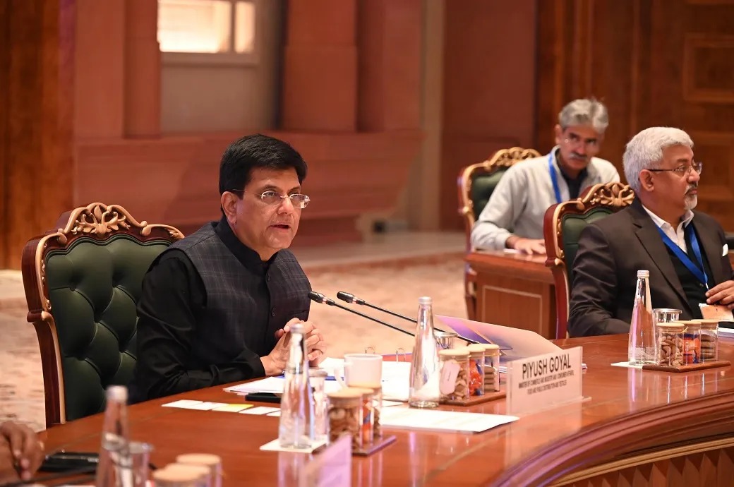 Piyush Goyal Engages EV Industry Leaders to Enhance Charging Infrastructure and Battery Swapping Solutions