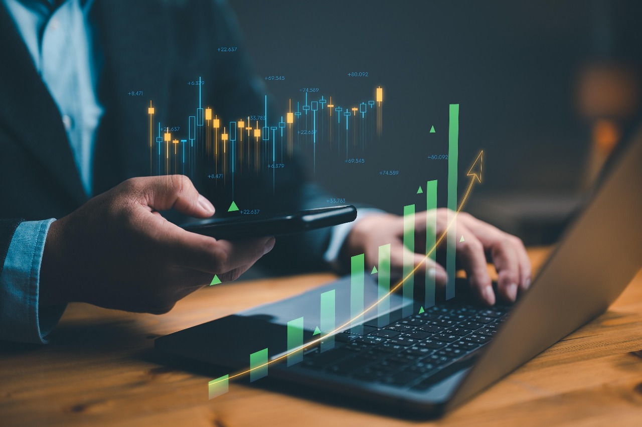 Nifty Hits Resistance at 24,600 While Bank Nifty Surges to Record Highs