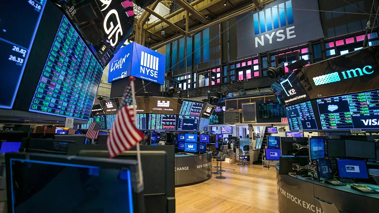 A Market Mystery? European Futures Decline as Analysts Decipher Trends