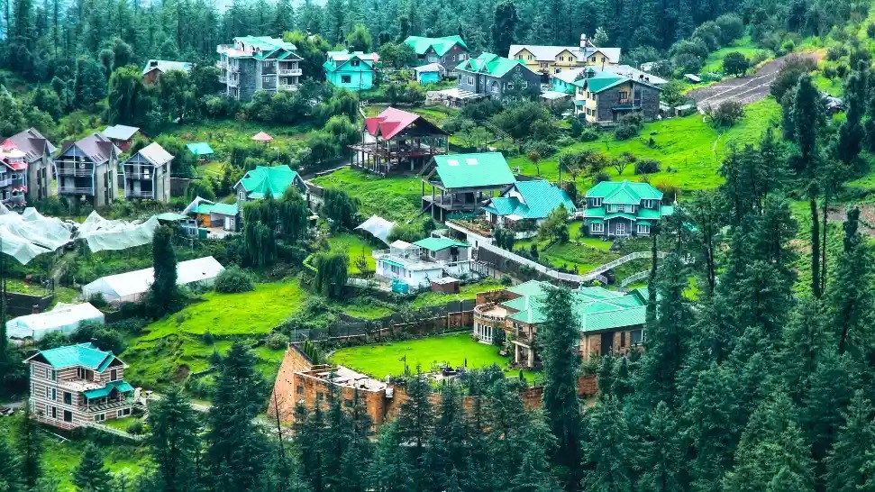 Hill Station Showdown: Unlock The Best Experiences In Shimla, Munnar & Darjeeling For 2025