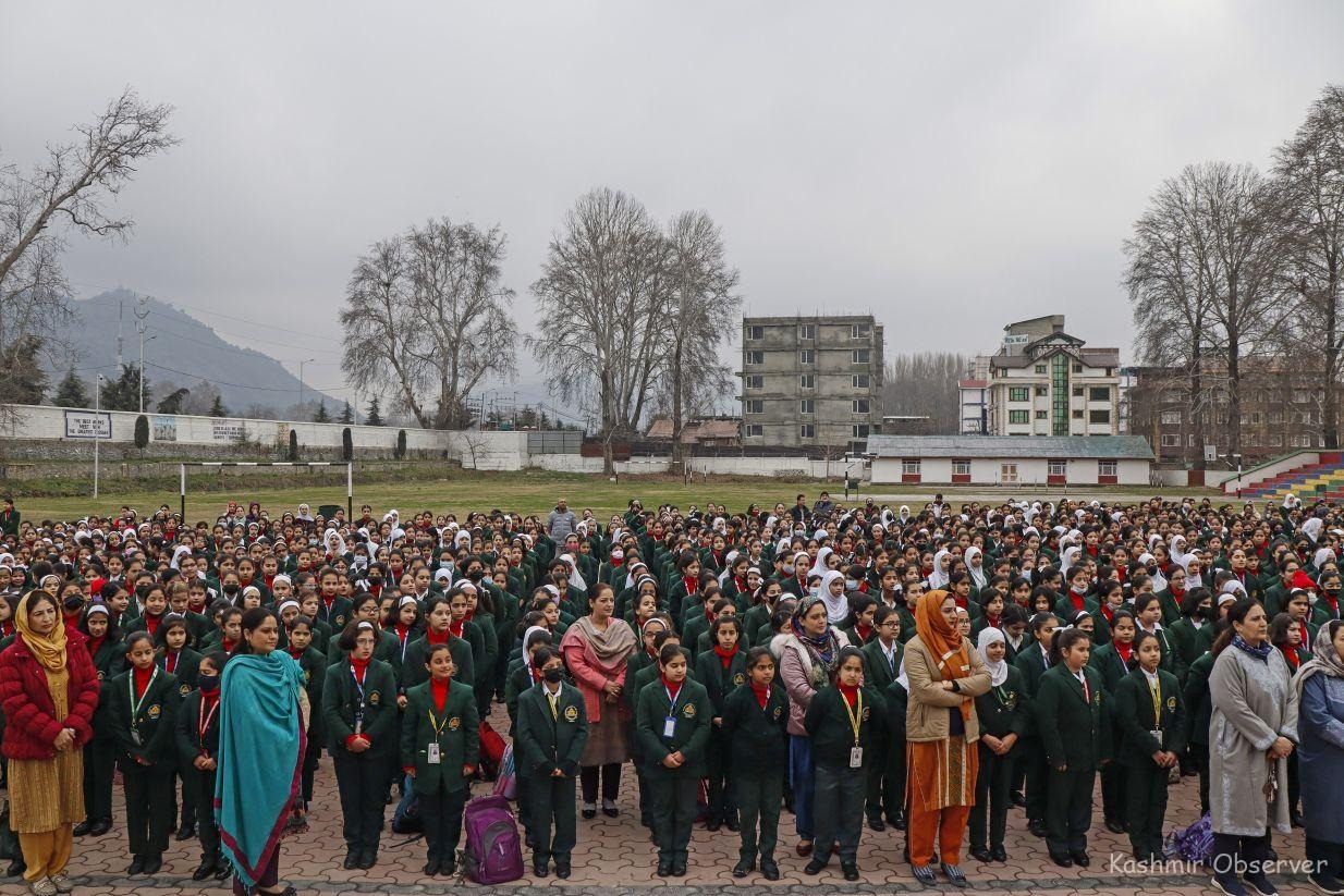 J&K Schools Embrace the Chill: Phased Winter Breaks Kick Off Amid Plunging Temps!