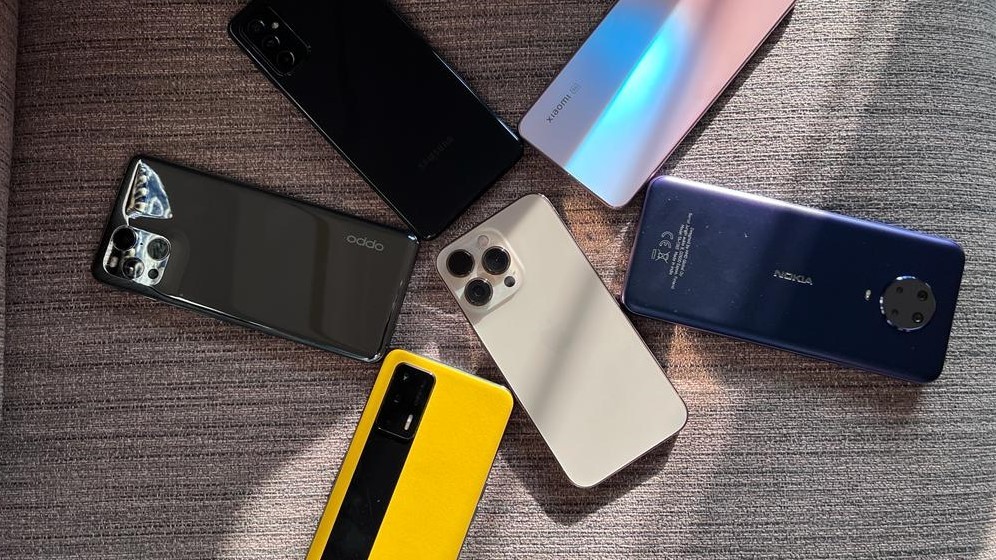 Power Meets Price: 7 Flagship-Grade Smartphones Under ₹50K That Redefine Value
