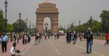 IMD Forecasts Warmer Days as Delhi’s Minimum Temperature Soars Above Normal
