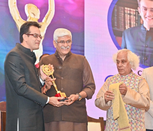 Pen Mightier Than Prejudice: Shekhawat Lauds Literature at Sahityotsav