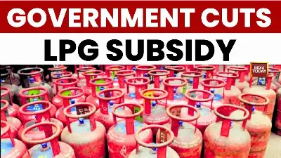 Government Cuts Subsidised LPG Refills to 4 for Ujjwala Beneficiaries