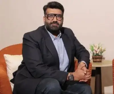 WOW STORY OF THE DAY: He Manages Hedge Funds for HNIs by Day and Educates 200,000 Finance Learners by Night