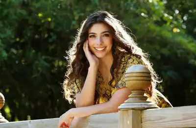 WOW STORY OF THE DAY: She Dropped Out of Med School, Taught Herself Finance, and Built a Million-Follower Money Movement