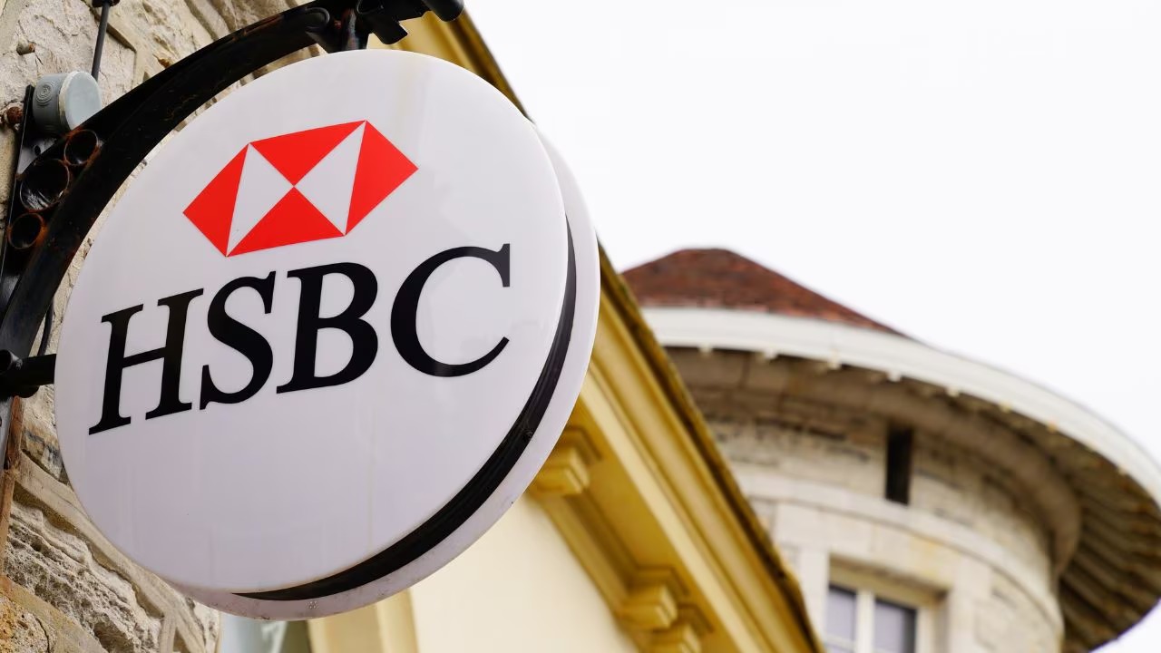 HSBC’s ₹900 Call on Hexaware: What’s Driving the Downgrade?