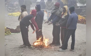 Delhi Braces for Rain as North India Shivers Under Cold Wave Grip
