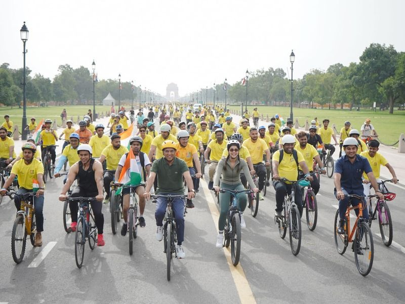 Tiranga Rally Marks 25th Edition of Fit India Sundays on Cycle, Honoring Armed Forces and Promoting Fitness