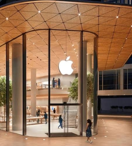 India’s iPhone Export Blitz: Record-Breaking Surge Powers Apple’s Global Strategy