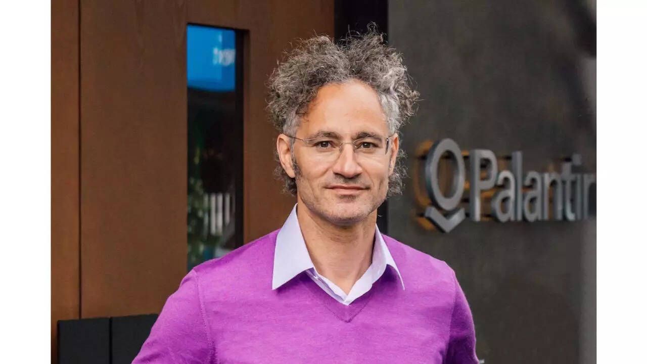 Palantir CEO Alex Karp Declares Rise of ‘Artist-Shaped’ Tech Talent: High Pay, High Stakes in AI Era