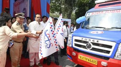 Capital Care on Wheels: Delhi Rolls Out 10 Free Ambulances to Boost Emergency Response