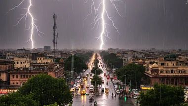 Reign in Delhi: Thunderstorms and Showers Storm the Capital!