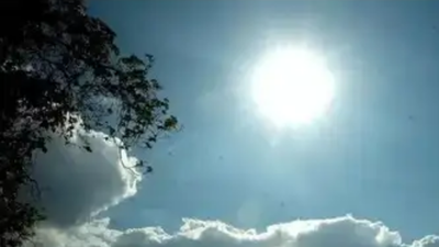 Kolkata’s Weather Forecast: Clouds Roll In, Humidity Rains on the Parade