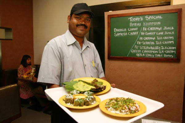 Bite Into Mumbai: Oshiwara’s Latest Eatery Brings Iconic Flavors to Your Plate