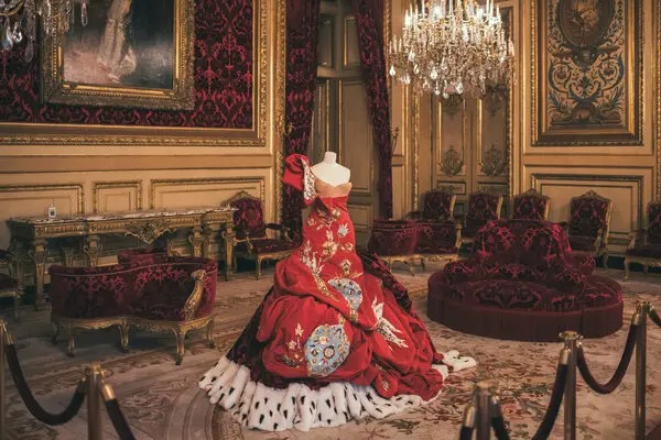 Fashion's Future in the Spotlight: 2025's Unmissable Exhibitions