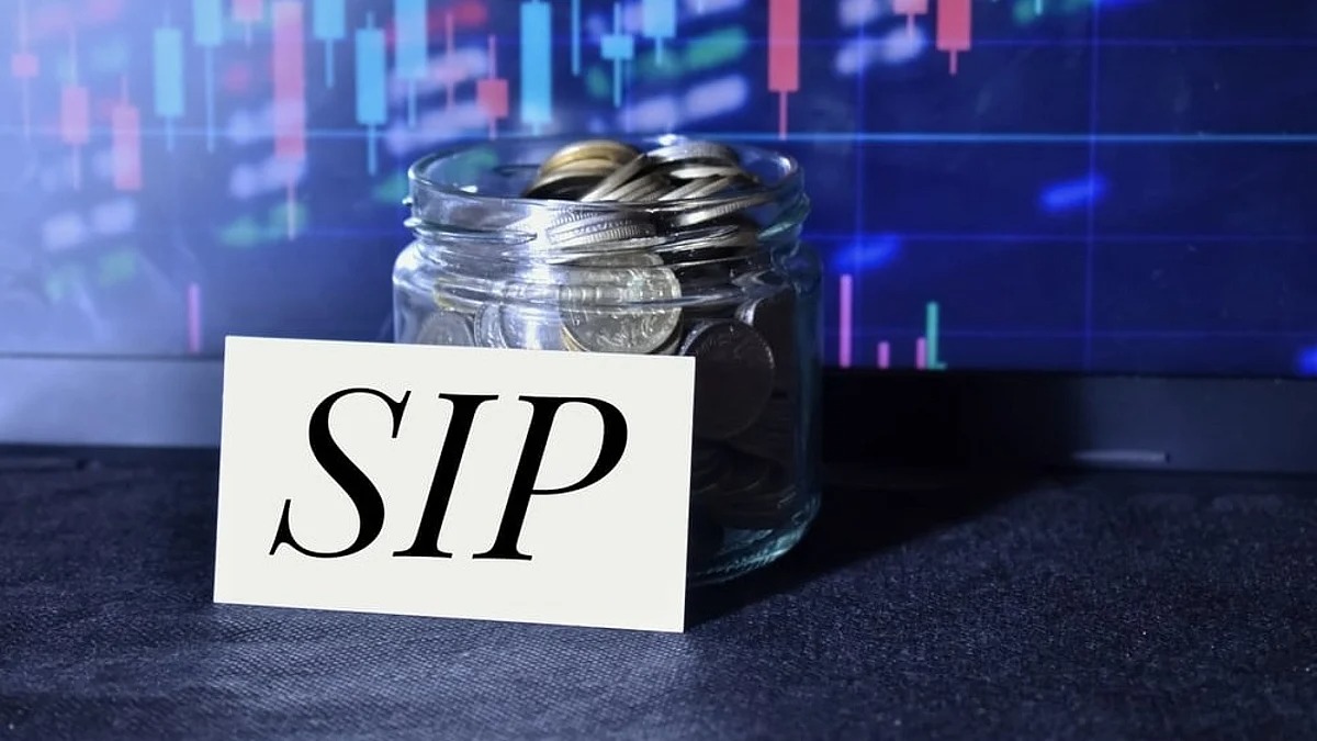 SIPs Surge, But Stops Rise Too: Mixed Signals in India’s Mutual Fund Landscape