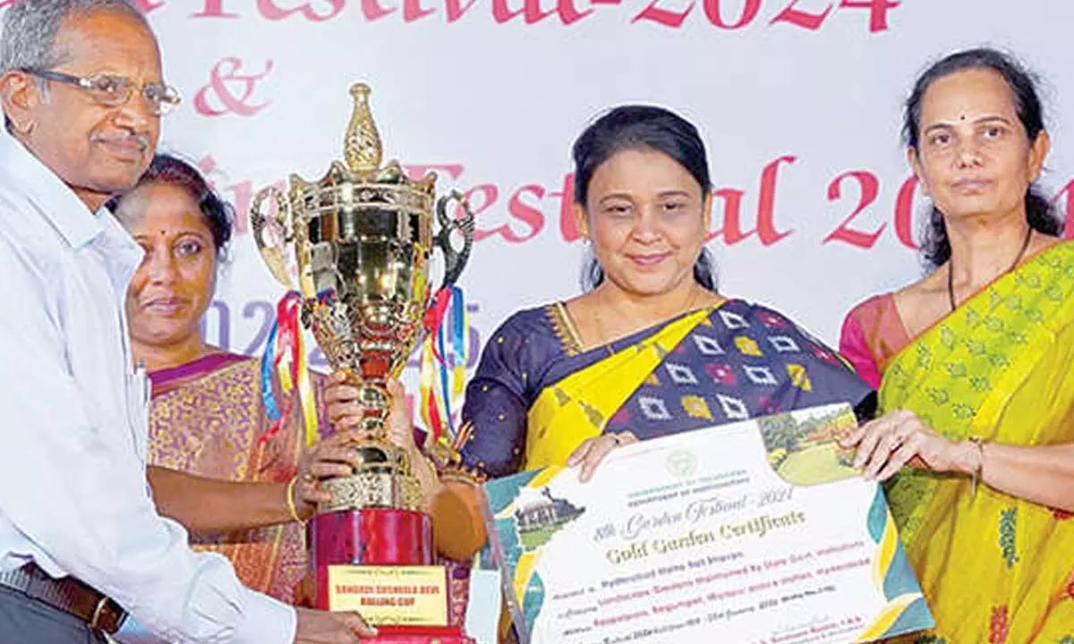 Hyderabad Metro Rail Limited (HMRL) Wins 8 Gold Garden Awards