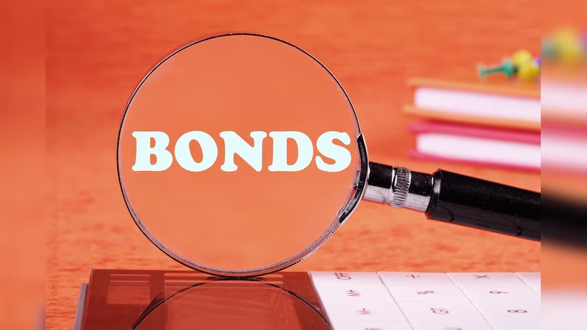 Rupee on a Rollercoaster: US Tariff Twists and RBI’s Bond Boost