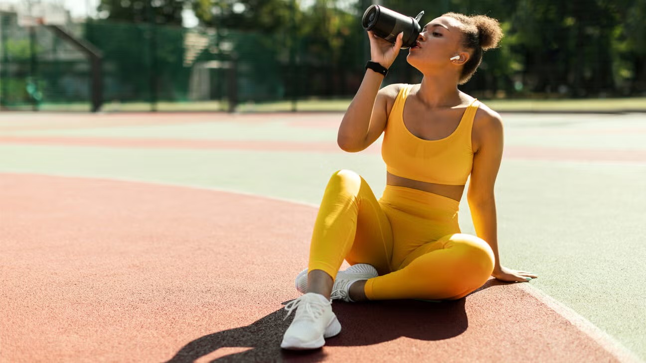 Nutritionist Shares Insights on Safe and Effective Protein Powder Use for Women